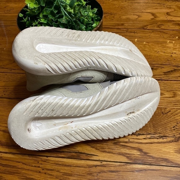 Adidas Tubular Gray/Beige Two Tone Shoes PYV702001 Size 7 1 /2 Pre-Owner. - Picture 6 of 8